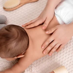 Accompagnement du lien parent-bébé par le massage